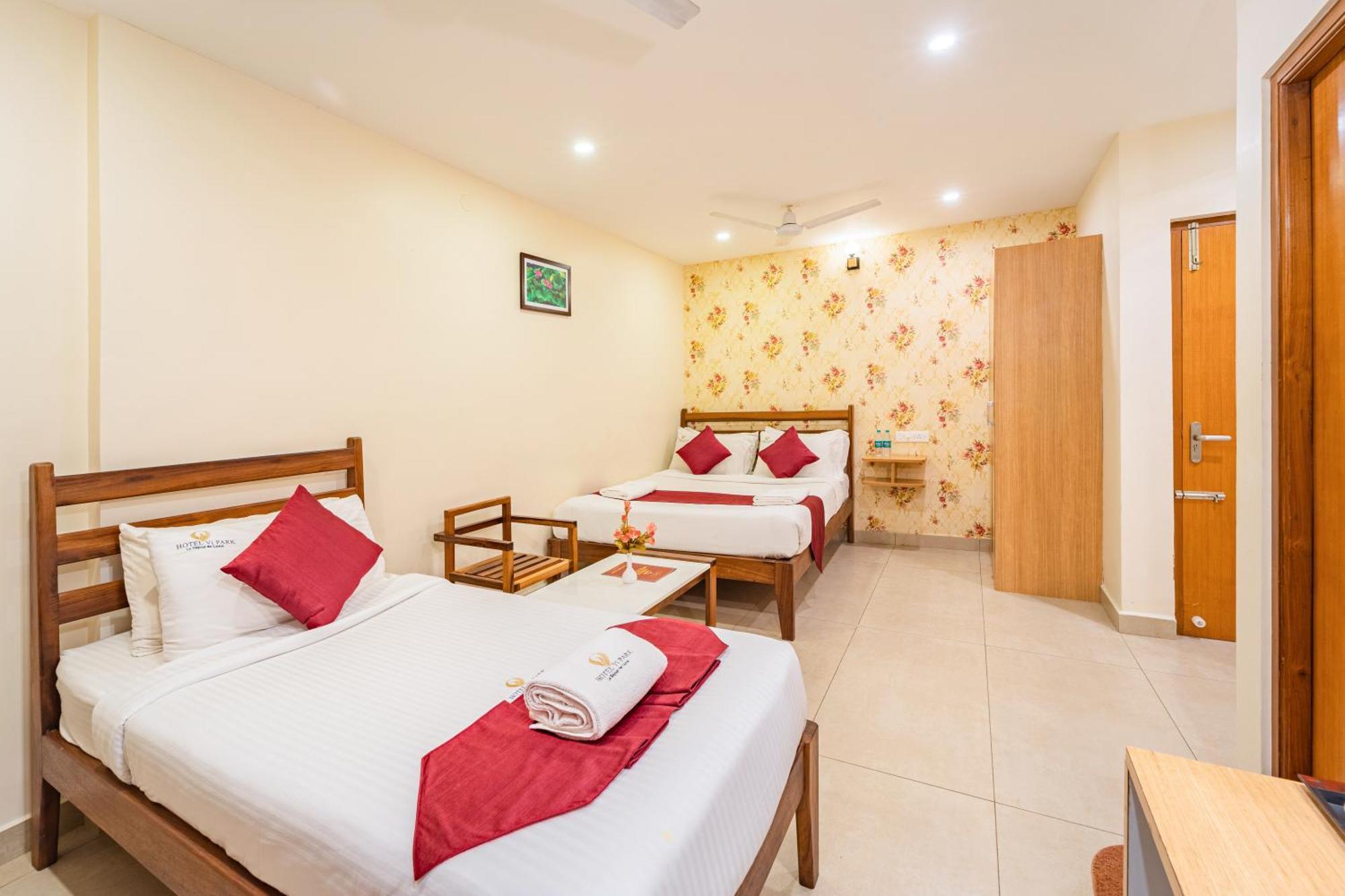 Hotel VI Park - City Centre Pondicherry Exterior foto
